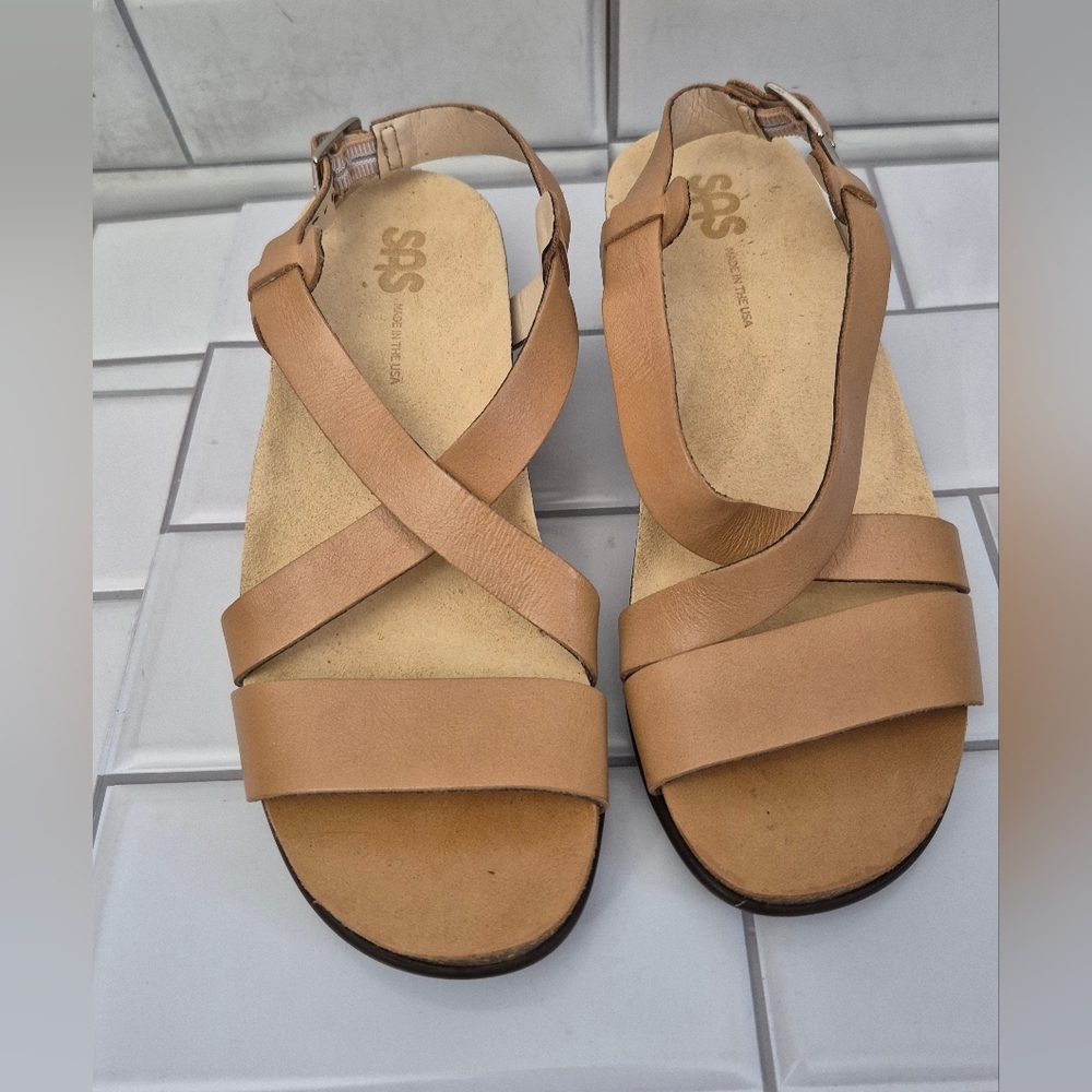 Sas Nouveau Ladies Light Tan Cross Strap Sandal Open Toe 1.5in Block Heel Size